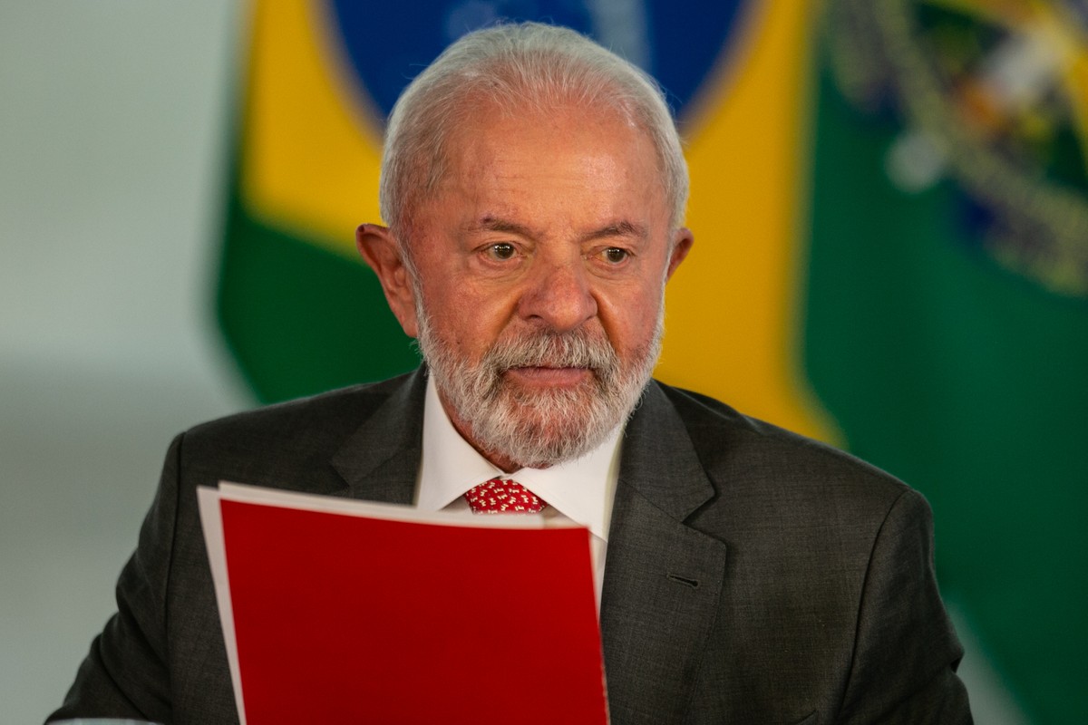Lula e ministros criticam tarifaço e consideram sanções a Moraes inaceitáveis