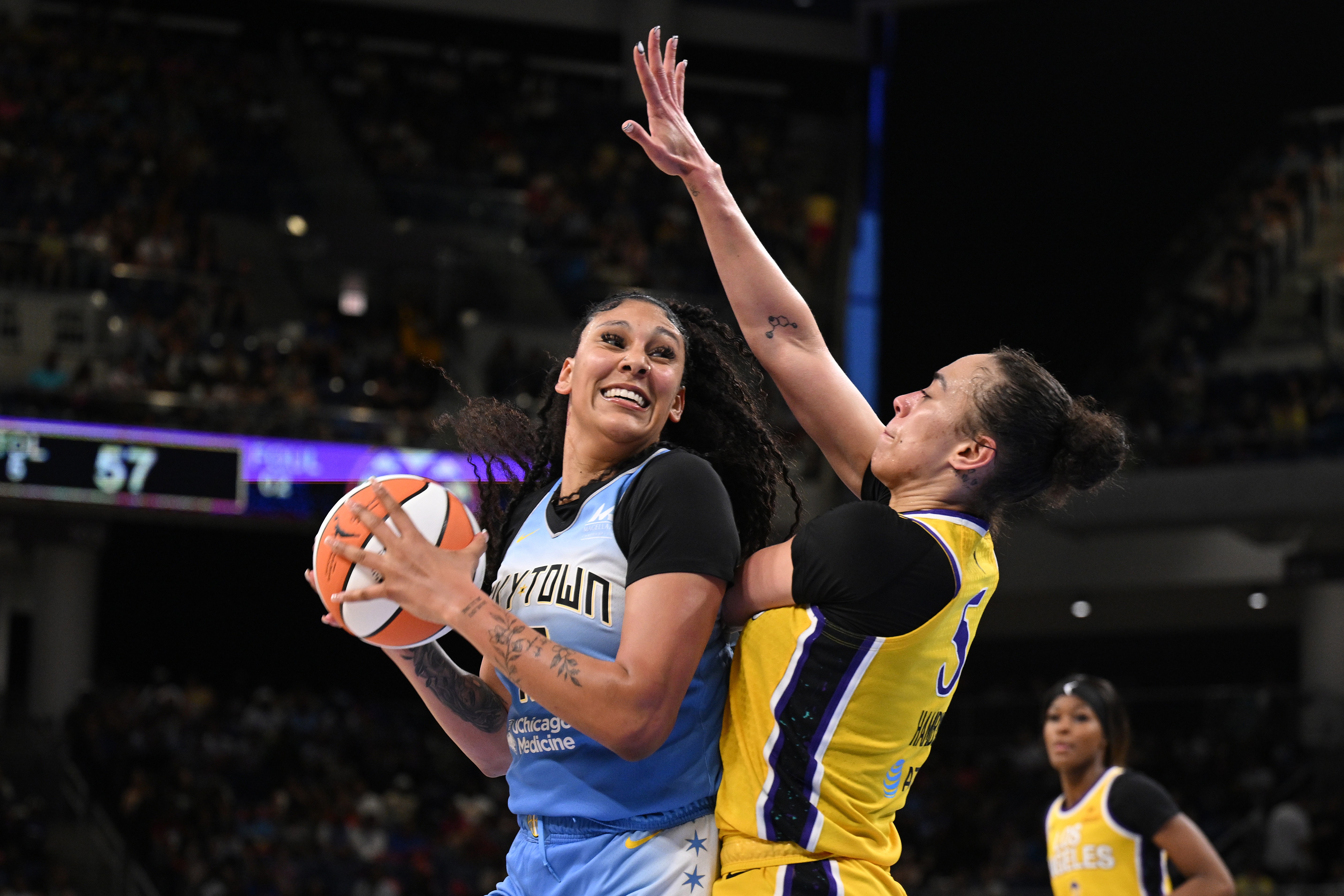 Kamilla Cardoso marca recorde pessoal de pontos em grande atuação na WNBA
