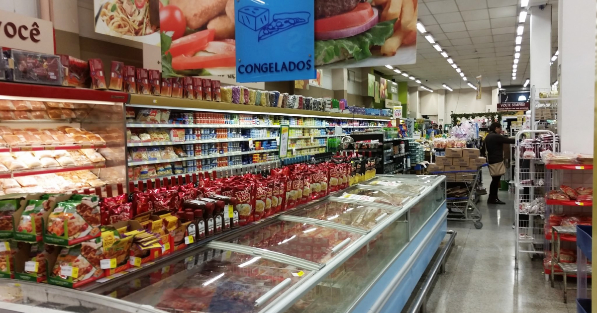 Brasileiros preferem supermercados a feiras livres e isso gera preocupações econômicas