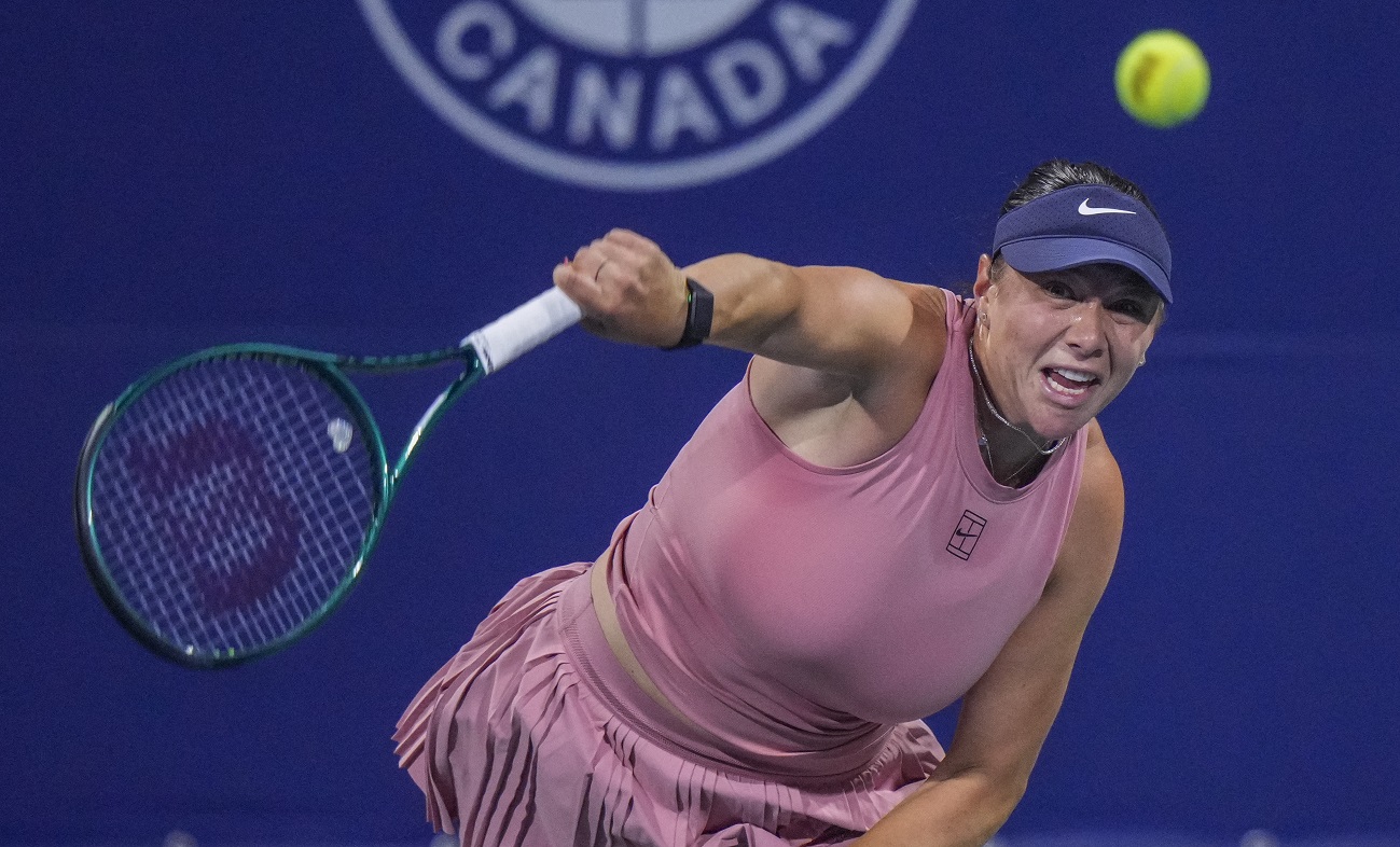 Anisimova e Raducanu avançam e se preparam para duelo no torneio canadense