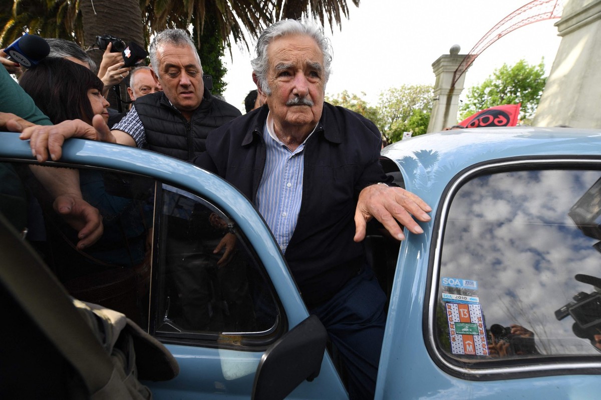 Mujica é lembrado como um líder íntegro e inspirador na política uruguaia
