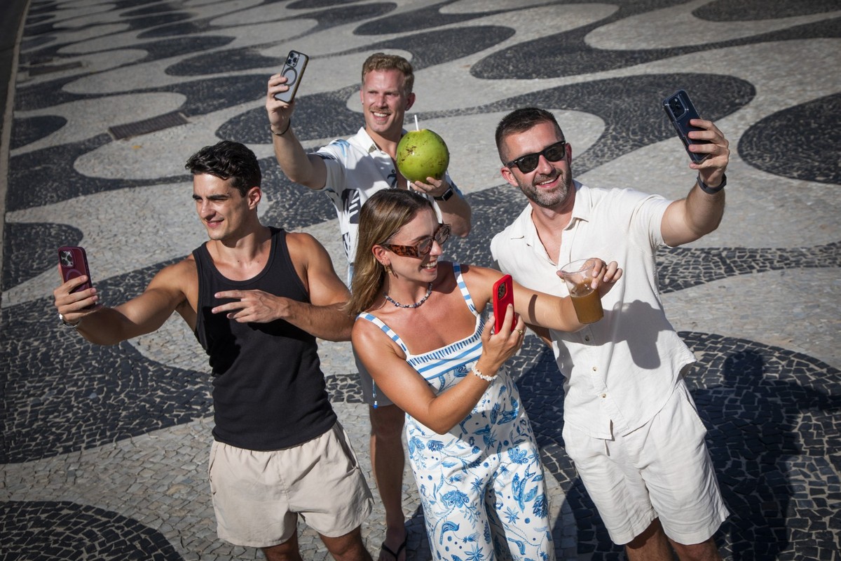 Gastos de turistas estrangeiros no Brasil crescem 12% e chegam a R$ 4 bilhões em abril