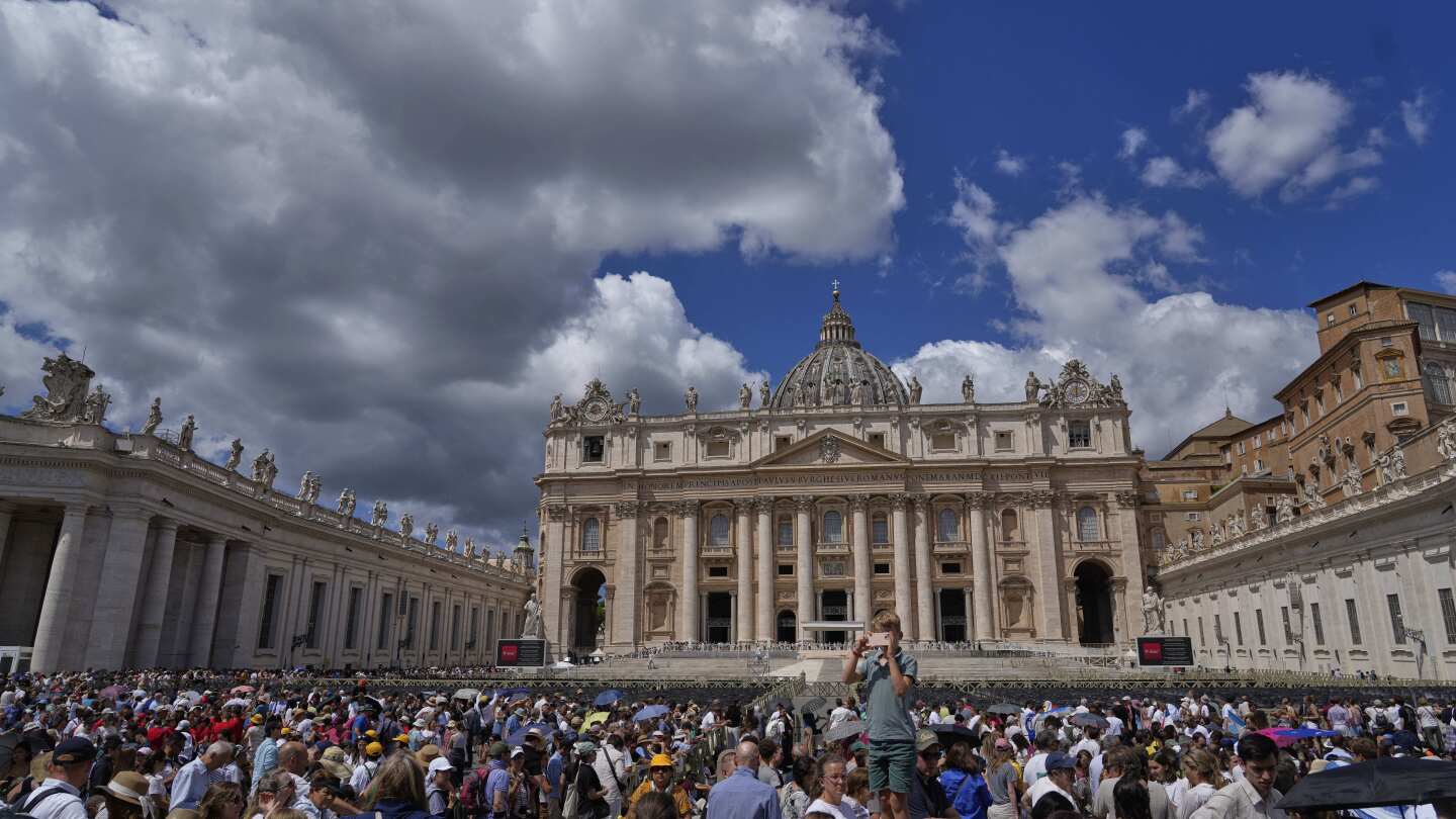 Vaticano registra lucro significativo em investimentos e imóveis durante crise financeira