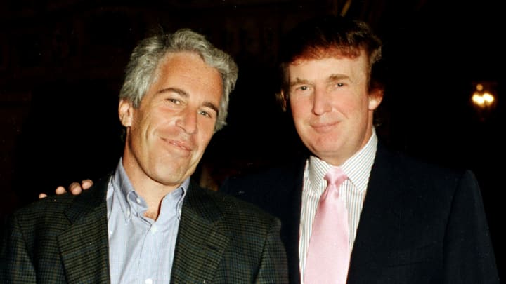 Trump envia carta 'libertina' para aniversário de 50 anos de Jeffrey Epstein