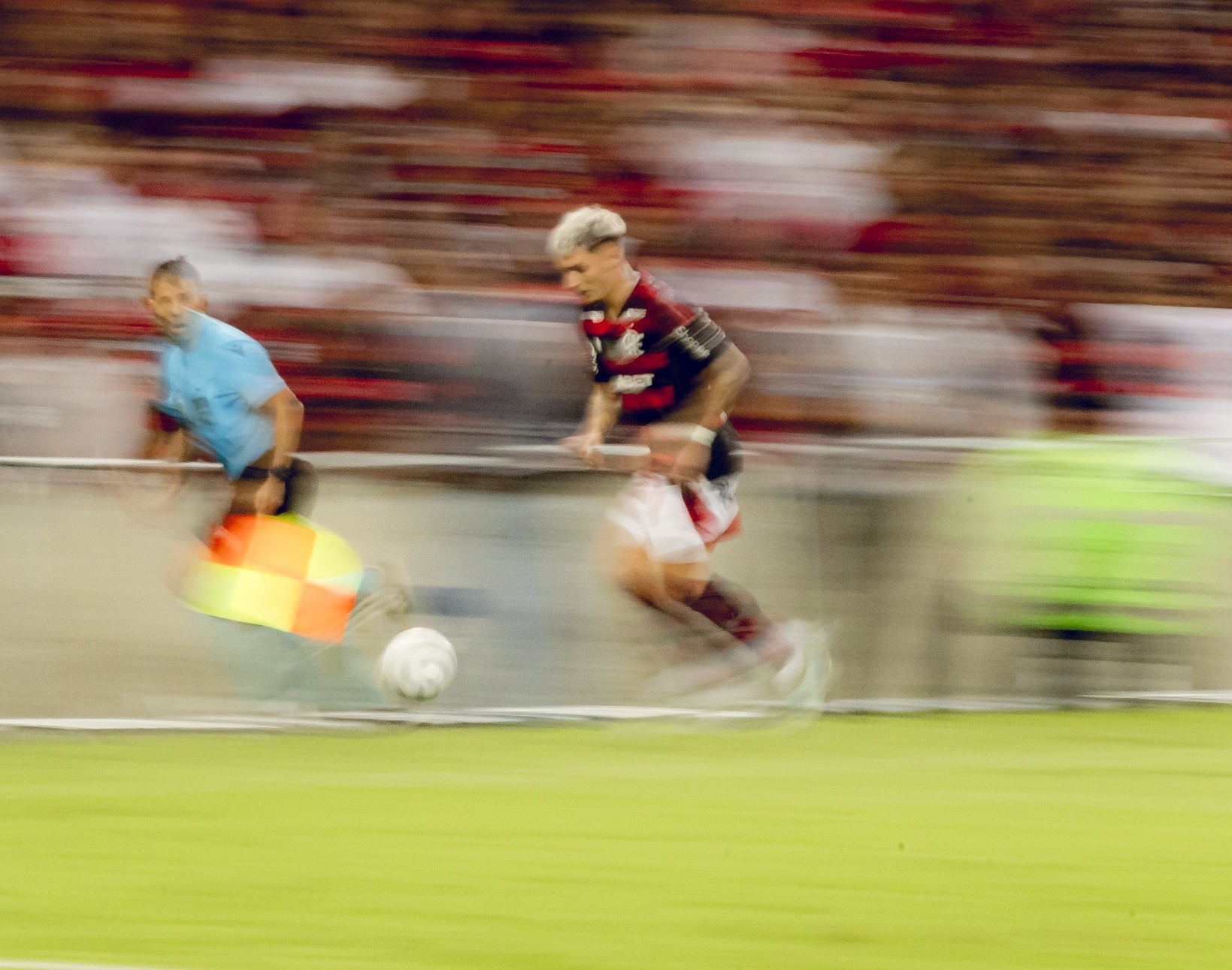Filipe Luís em coletiva após Flamengo x Bahia (Foto: Davi Ferreira)