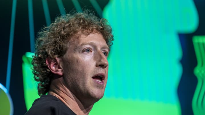 Zuckerberg apresenta visão de superinteligência artificial após investimentos bilionários