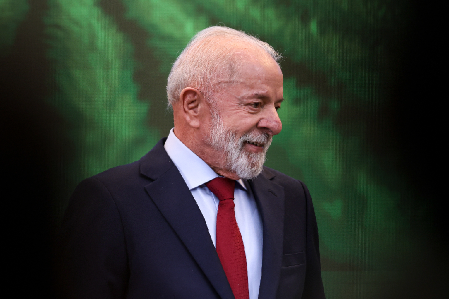 Diplomacia brasileira promove patriotismo em meio a tensões internacionais