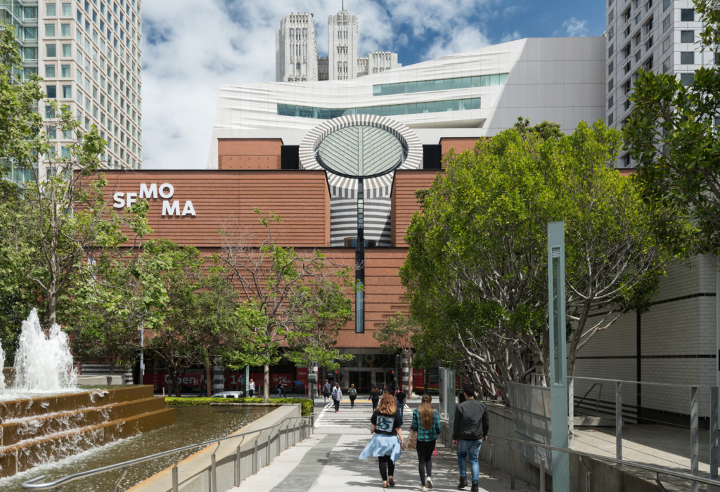 A nova SFMOMA, vista dos Jardins Yerba Buena. (Foto: Jon McNeal, © Snøhetta)