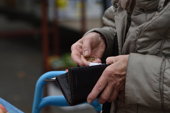 Inflação de alimentos cai, mas custos com energia ainda afetam famílias brasileiras