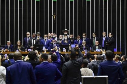 Câmara investiga 14 deputados por envolvimento em motim bolsonarista