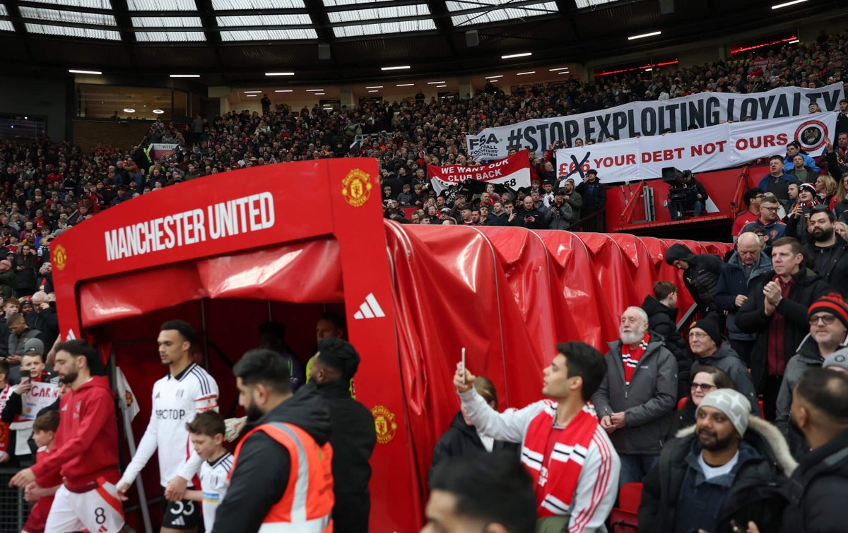 Aumento no preço dos ingressos do Manchester United revolta torcedores