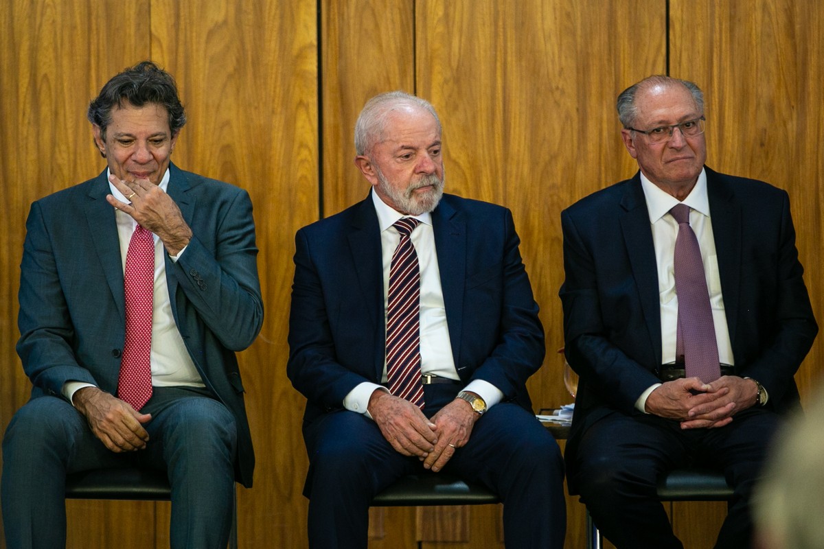 Governo propõe medidas para proteger empregos e mitigar efeitos das tarifas de Trump