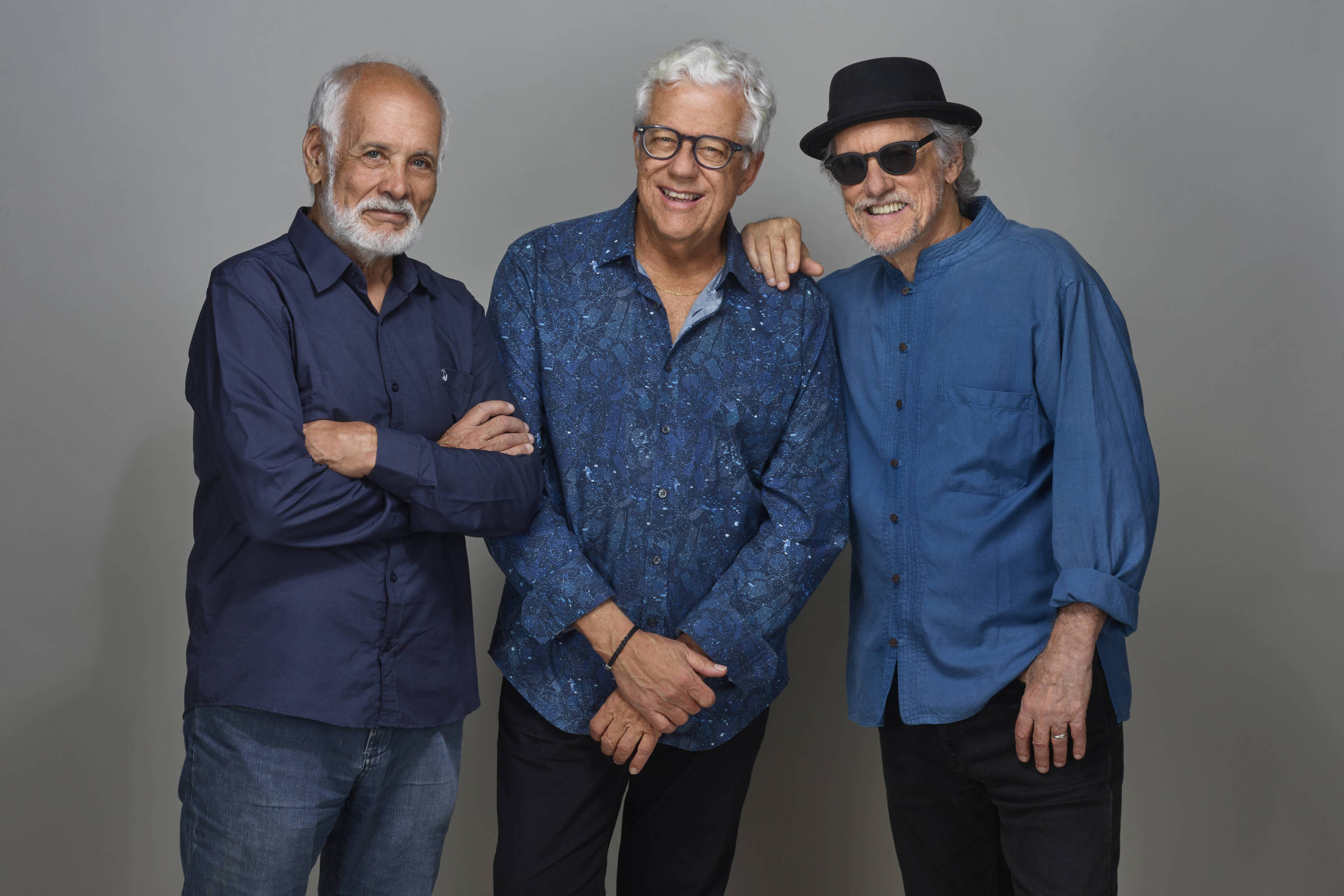 Trio carioca homenageia Garoto com álbum 'Lembrando Garoto' e improvisos marcantes