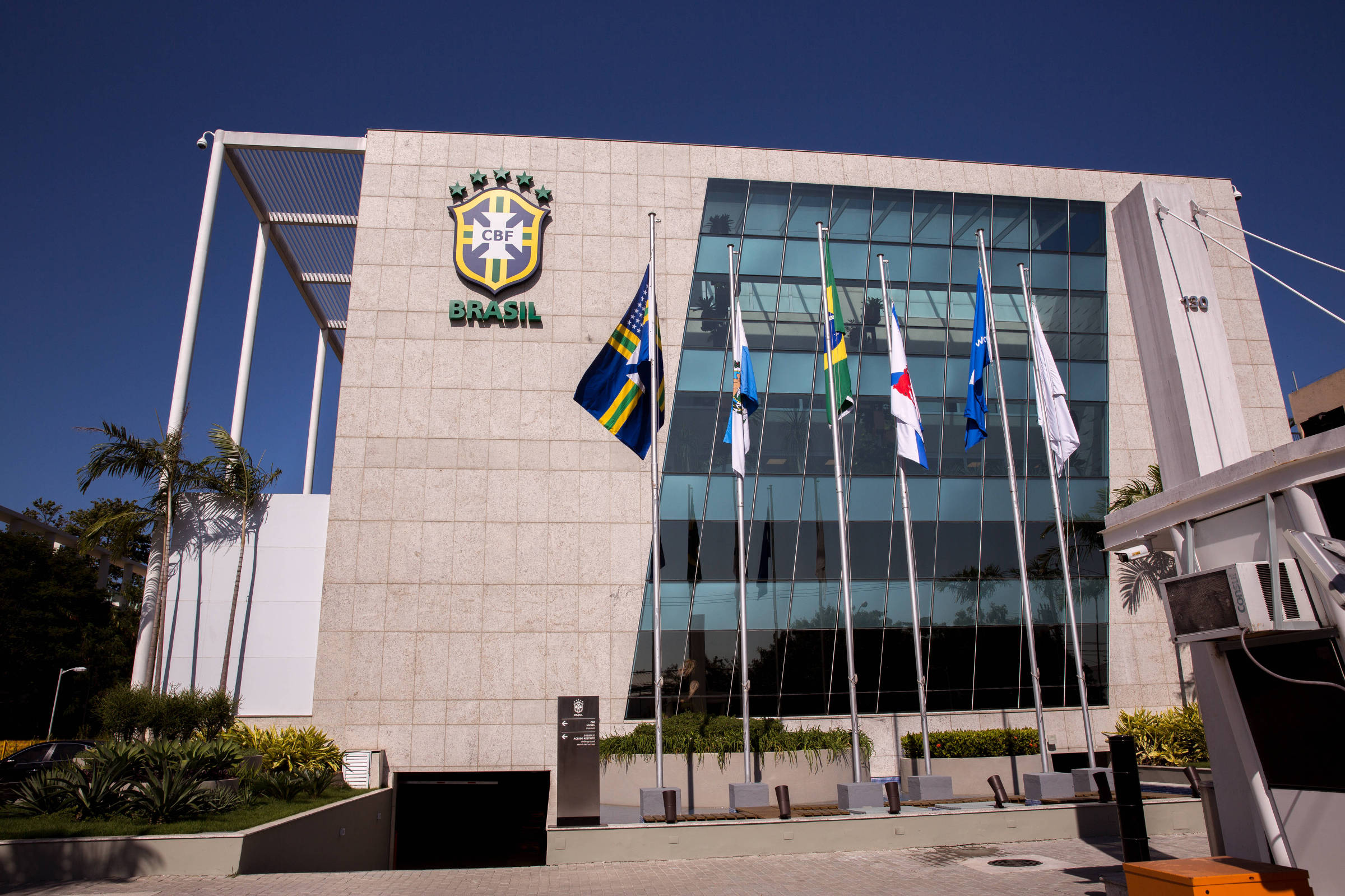 Torcedores revelam suas confissões e paixões pelo futebol nacional