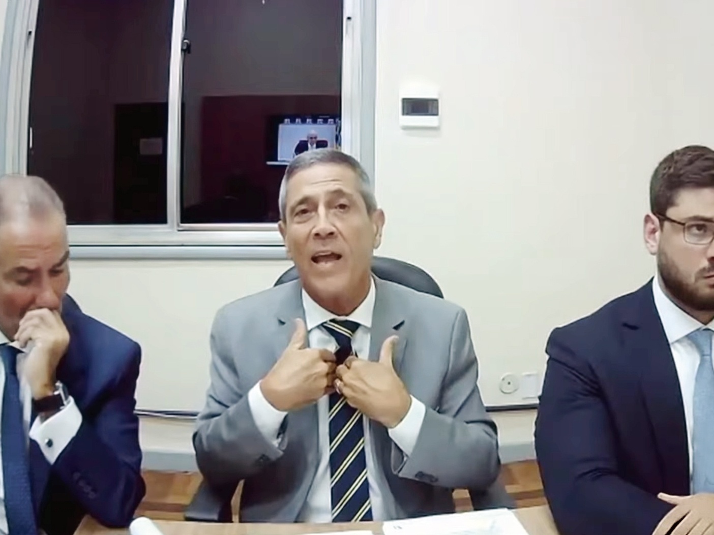 Defesa solicita novamente revogação da prisão de Braga Netto após acareação