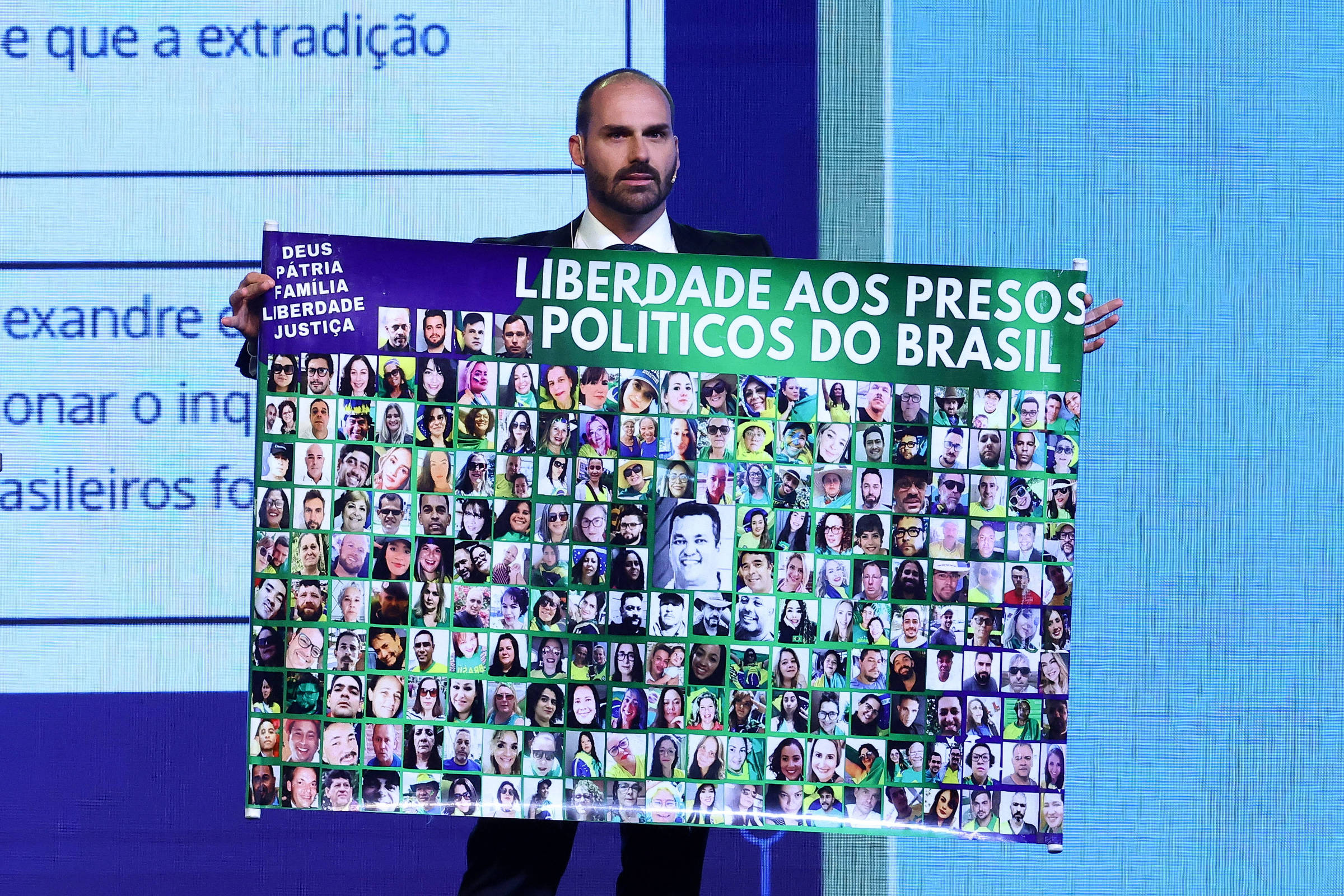 Eduardo Bolsonaro fará campanha à distância enquanto permanece nos EUA
