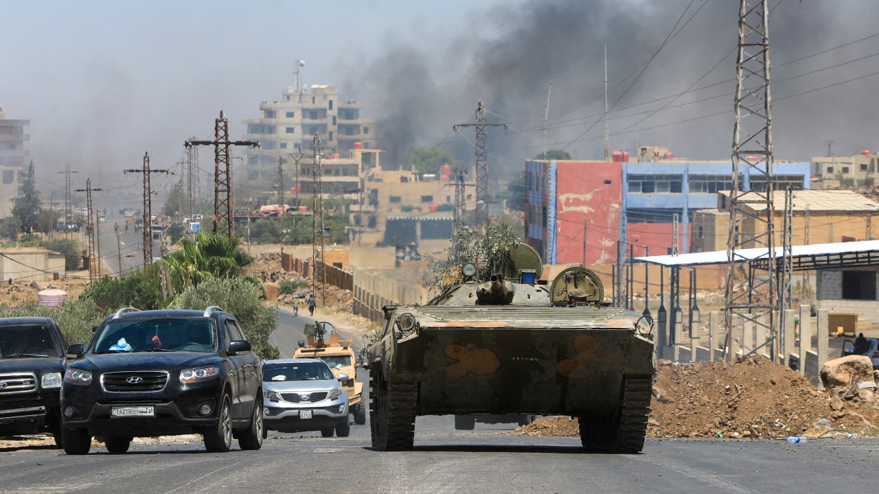 Israel ataca quartel militar em Damasco durante intensificação de conflitos internos