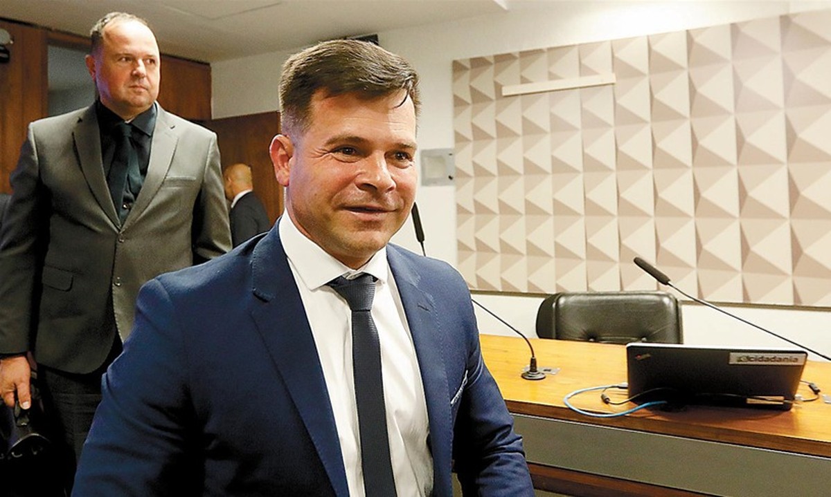 Silvinei Vasques solicita ao STF presença no julgamento por tentativa de golpe