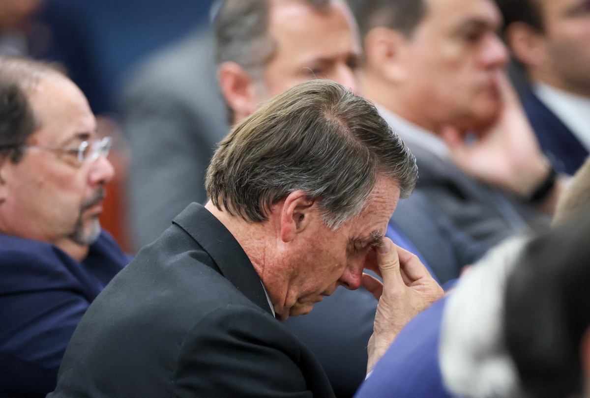 Trump tenta influenciar, mas Bolsonaro permanece firme em seu caminho judicial