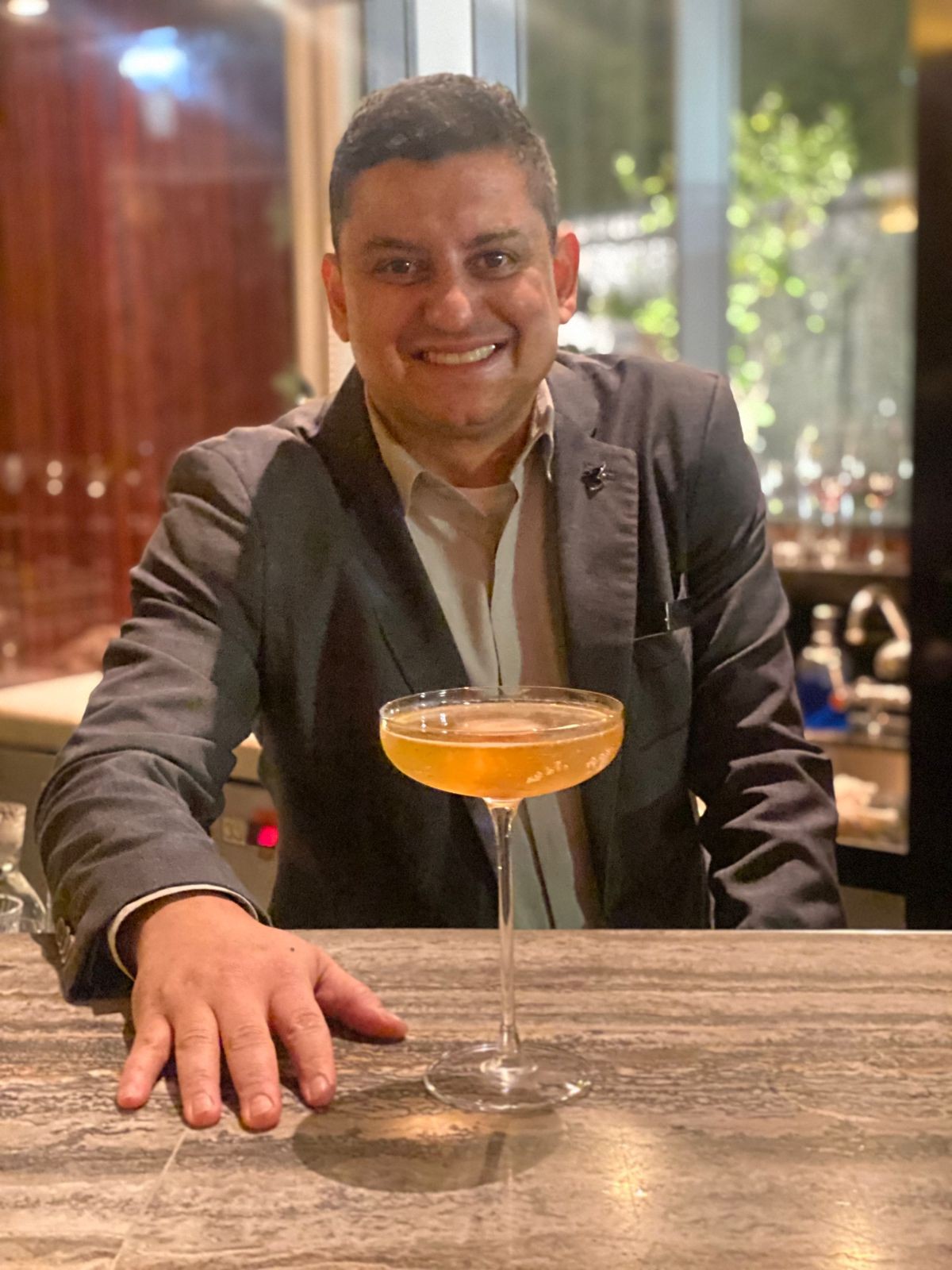 Bar Caju busca revitalizar a coquetelaria de luxo no JW Marriott em São Paulo