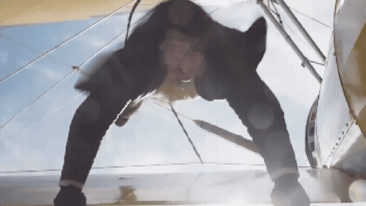 Tom Cruise realiza acrobacias impressionantes em cena de novo filme da franquia