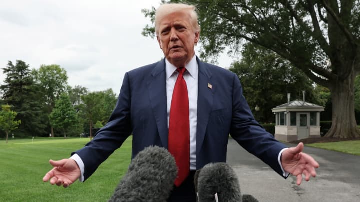 Tarifas 'recíprocas' de Trump entram em vigor e afetam parceiros comerciais dos EUA