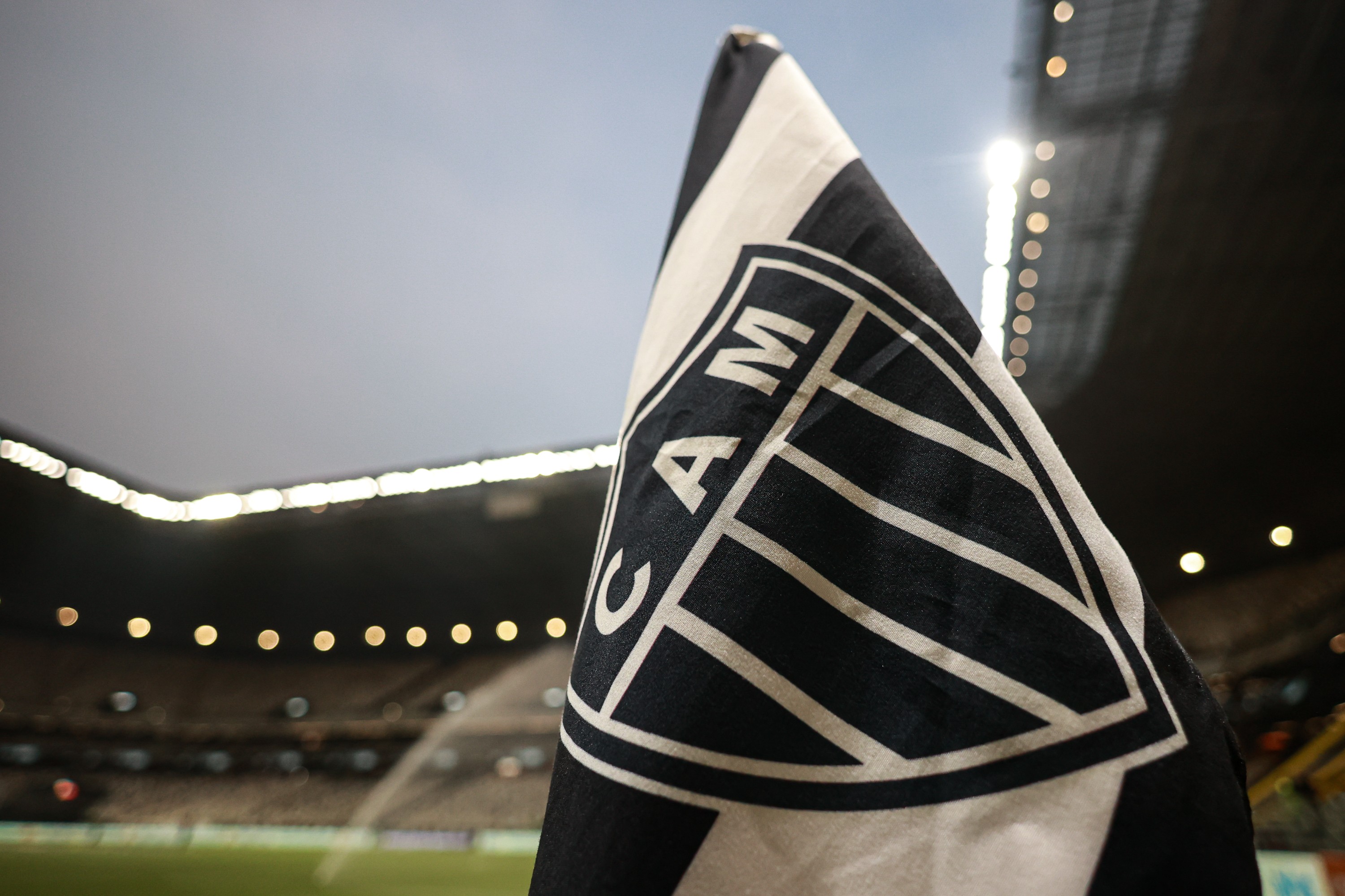 Atlético-MG atrasa pagamento de salários e direitos de imagem dos jogadores