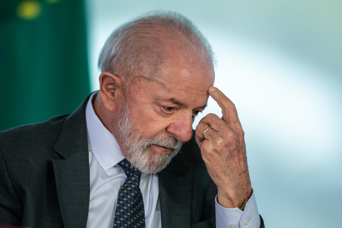 Governo apresenta três estratégias para aumentar a popularidade de Lula nas pesquisas