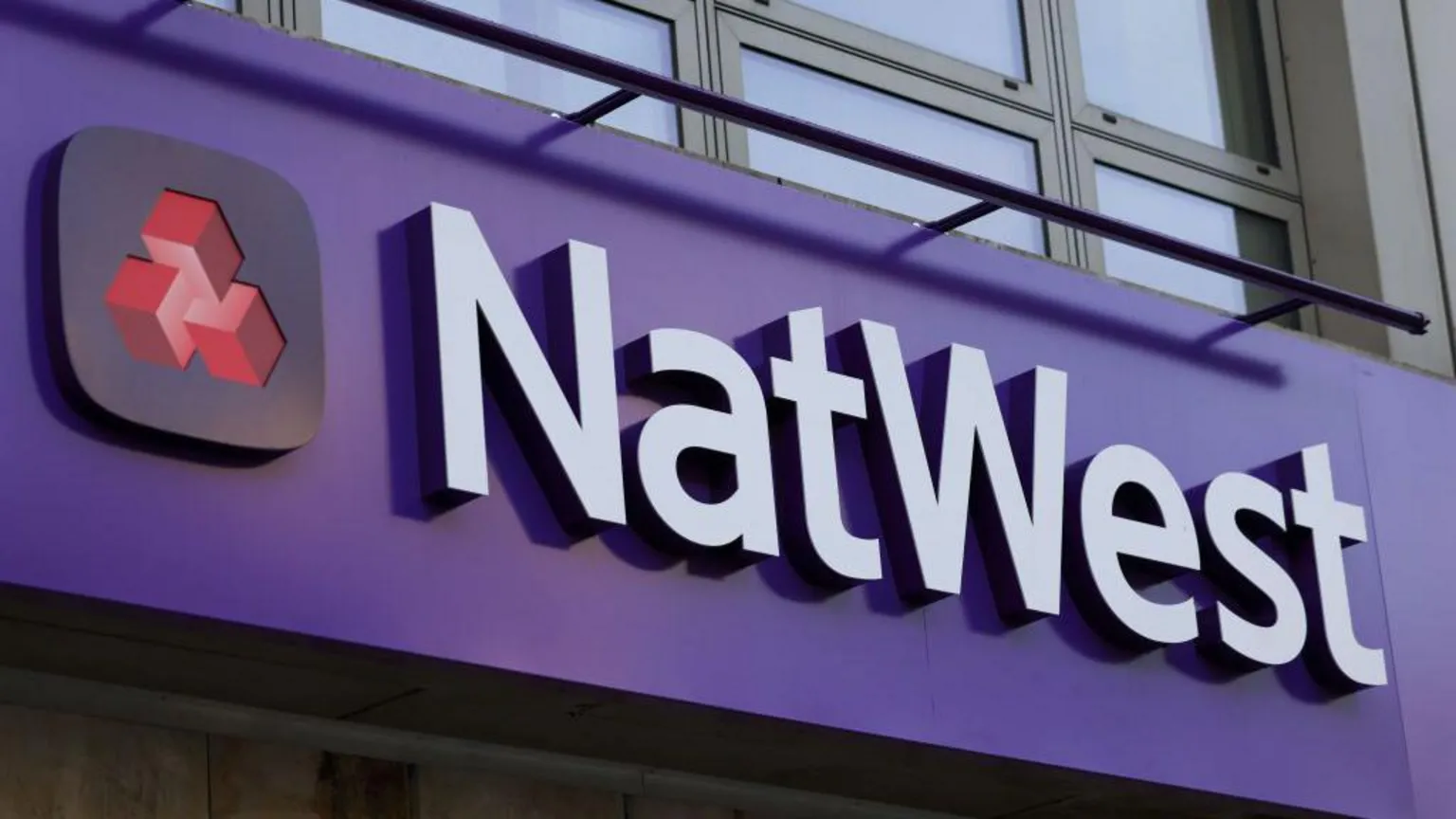 NatWest avança na saída do mercado da República da Irlanda