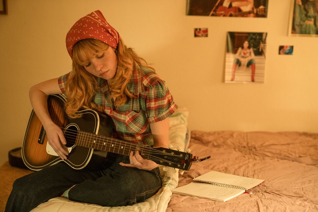Sydney Sweeney compartilha seu desejo de brilhar na música country em 'Americana'