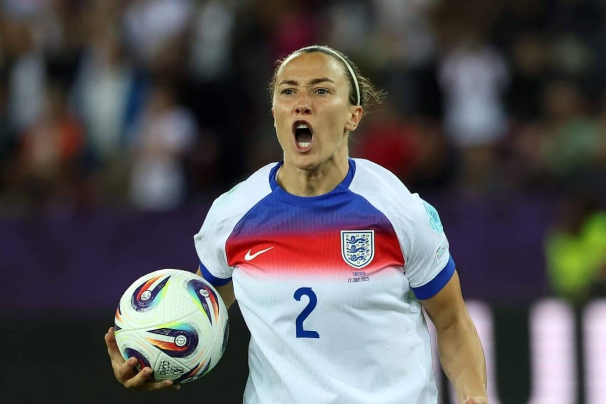 Lucy Bronze revela que jogou Euro 2025 com fratura na perna e celebra vitória