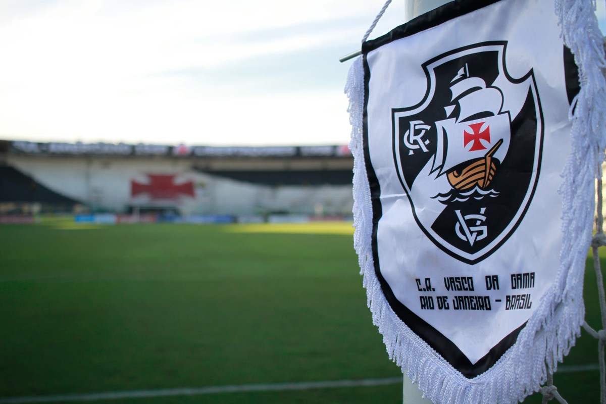 Vasco é incluído em lista de proibição de transferências pela Fifa por dívida