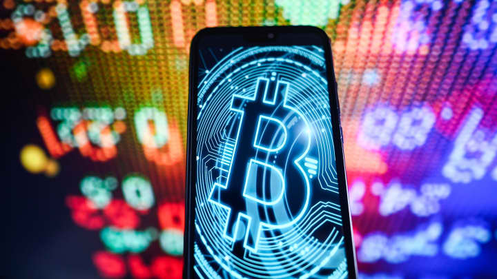 Investidores projetam alta do bitcoin e novos recordes na segunda metade do ano