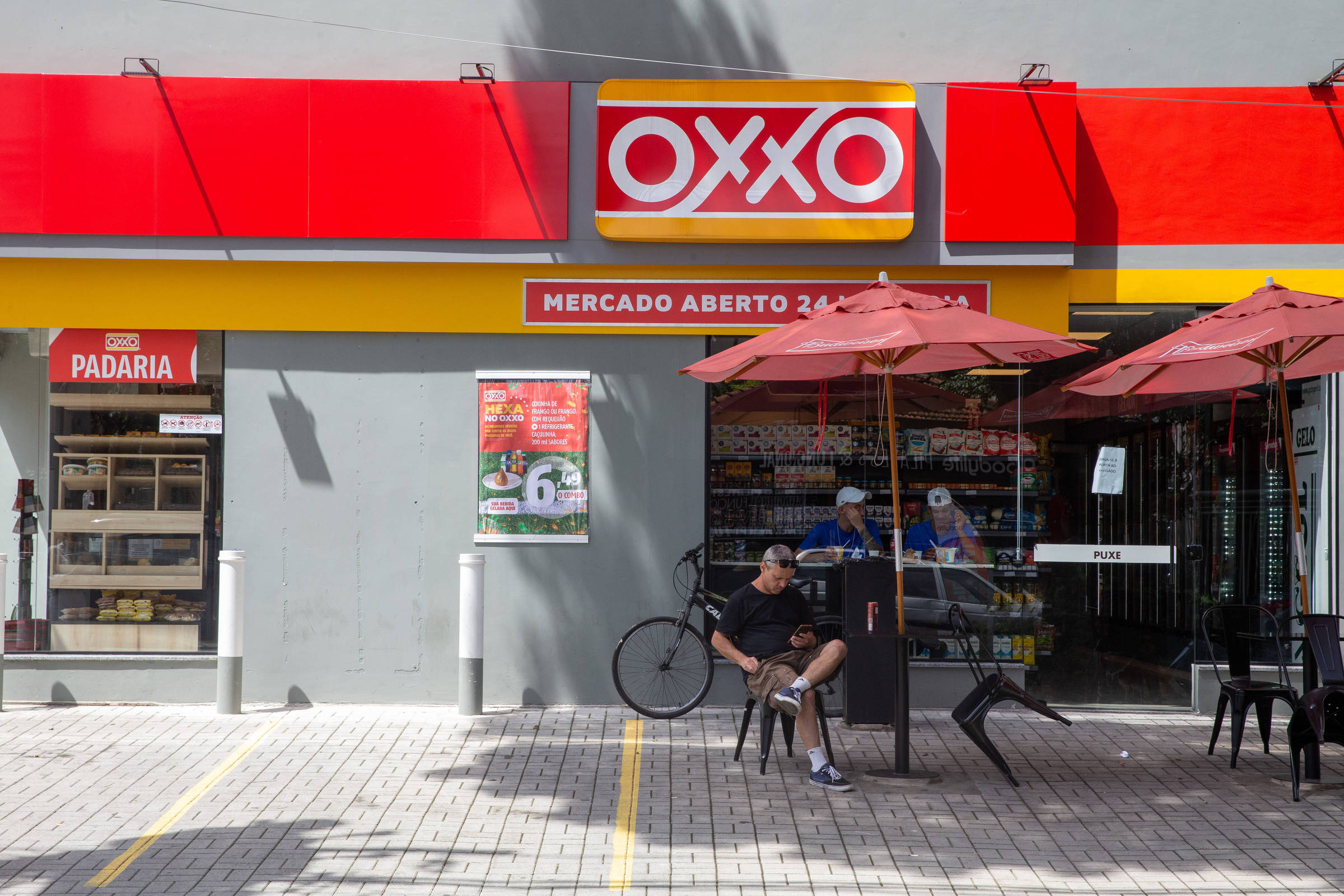 Lojas de prédios de alto padrão em SP fecham ou se transformam em Oxxo
