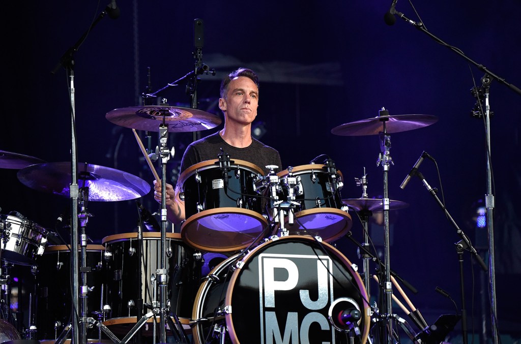 Matt Cameron deixa o Pearl Jam após 27 anos de contribuição à banda