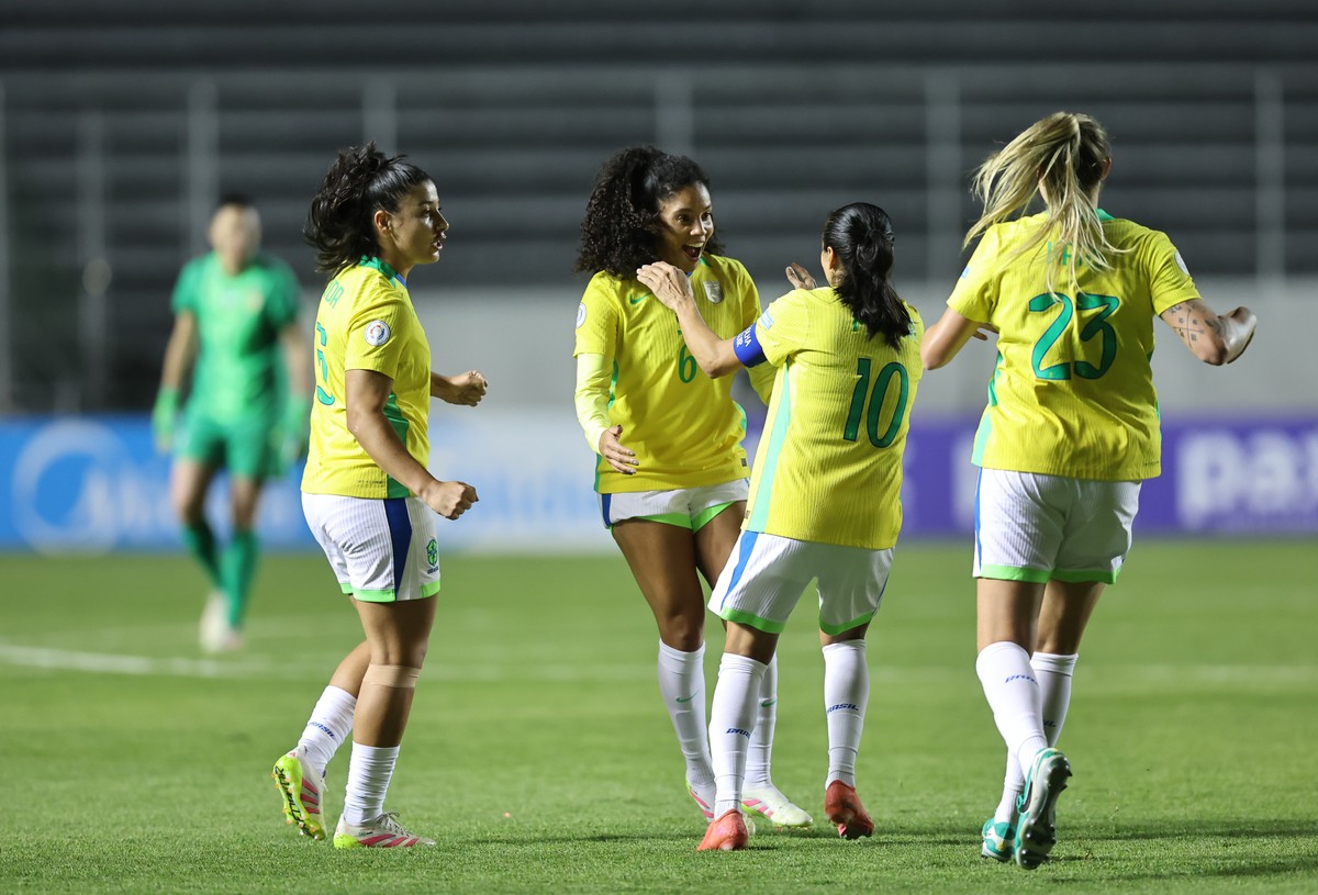Brasil derrota Paraguai e avança para a semifinal da Copa América feminina