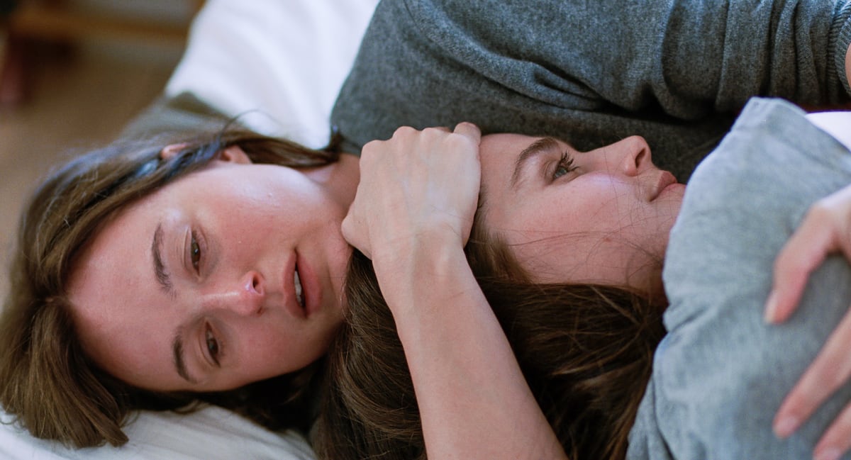 Renate Reinsve e Inga Ibsdotter Lilleaas, em 'Sentimental Value', de Joachim Trier. (Foto: Festival de Cannes)