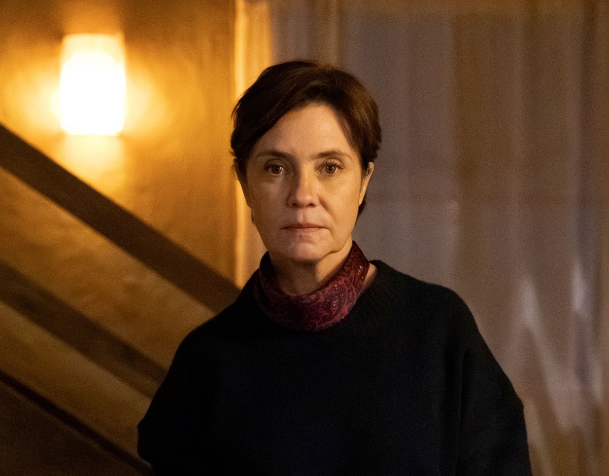 Adriana Esteves revela novo visual para a próxima temporada de 'Os Outros'