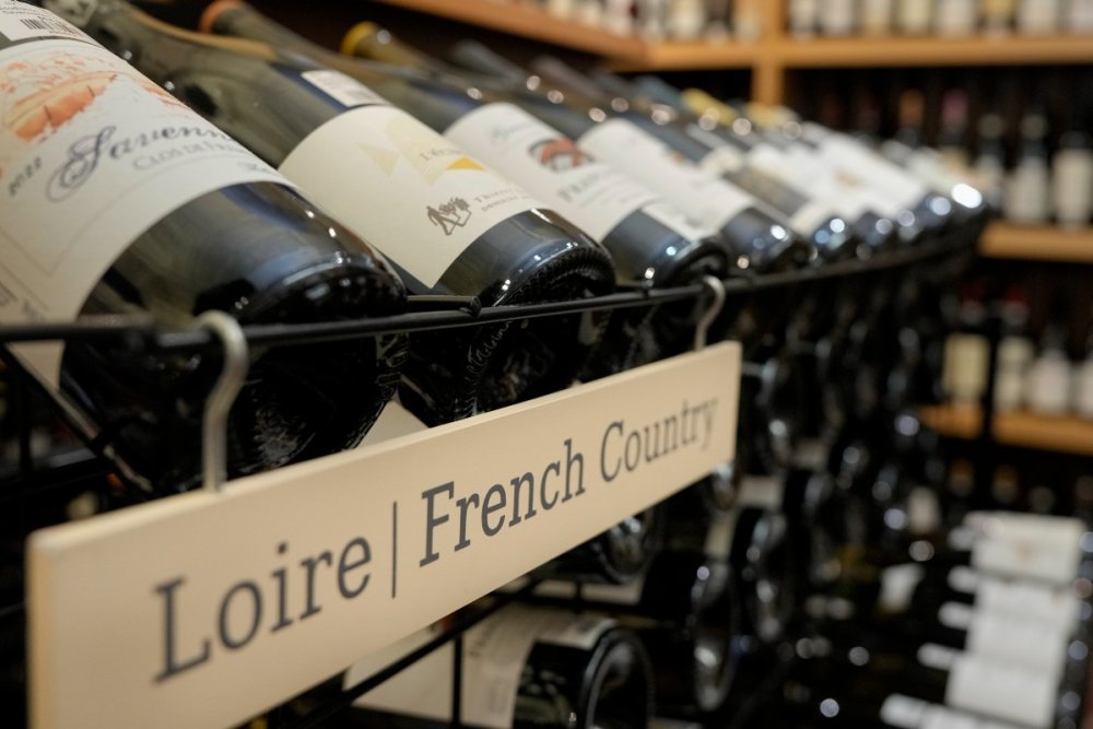 França defende isenção de direitos de douana para vinhos e destilados