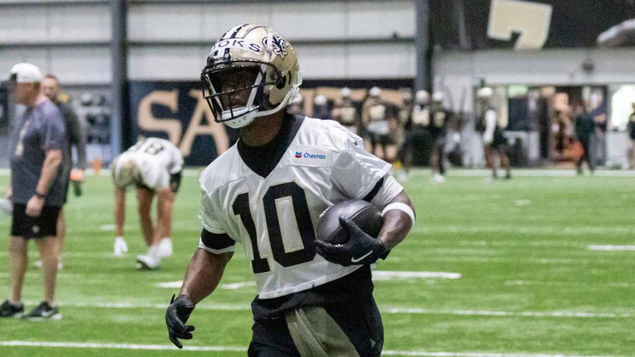 Brandin Cooks retorna ao New Orleans Saints e destaca competição entre jovens quarterbacks