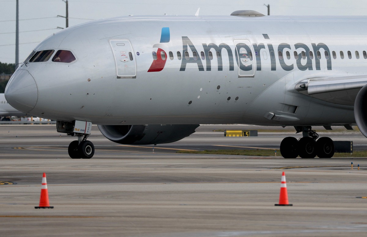 Avião da American Airlines no Aeroporto de Miami. (Foto: Joe Raedle/Getty Images/AFP)