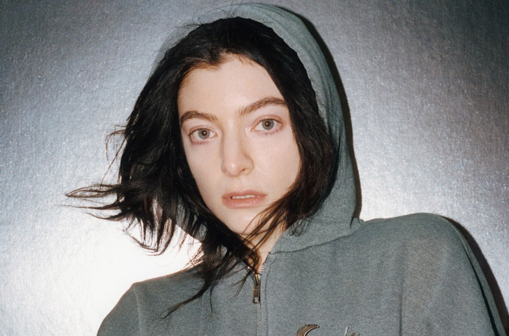 Lorde's "Ribs" é o tema da discussão do podcast Greatest Pop Stars desta semana, após a faixa do álbum 'Pure Heroine' entrar pela primeira vez na Billboard Hot 100. (Foto: Reprodução)