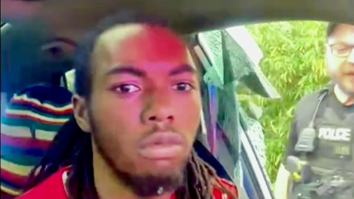 Polícia da Flórida se justifica após vídeo de agressão a motorista negro viralizar