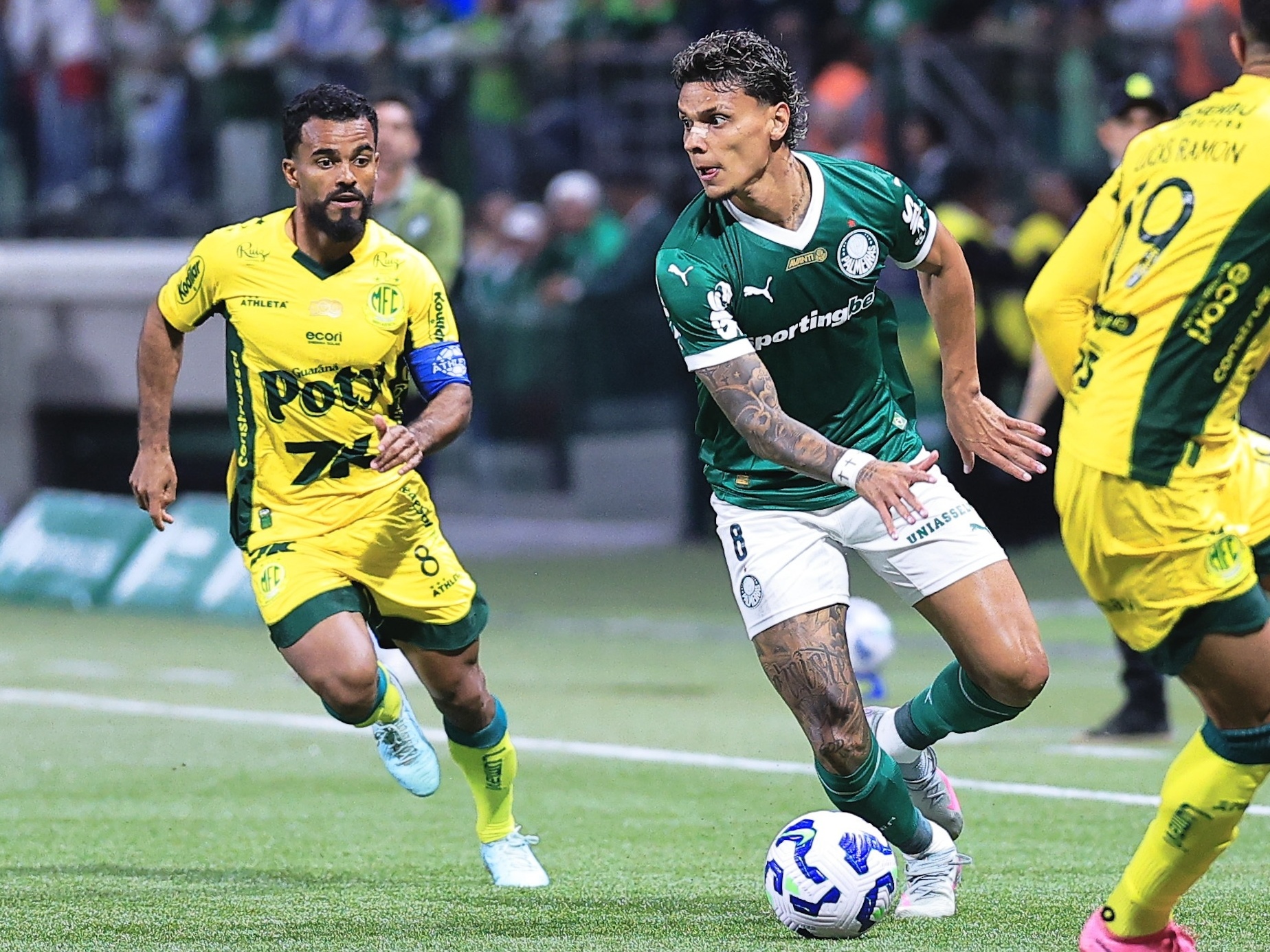 Mirassol surpreende e empata com Palmeiras em jogo emocionante em casa
