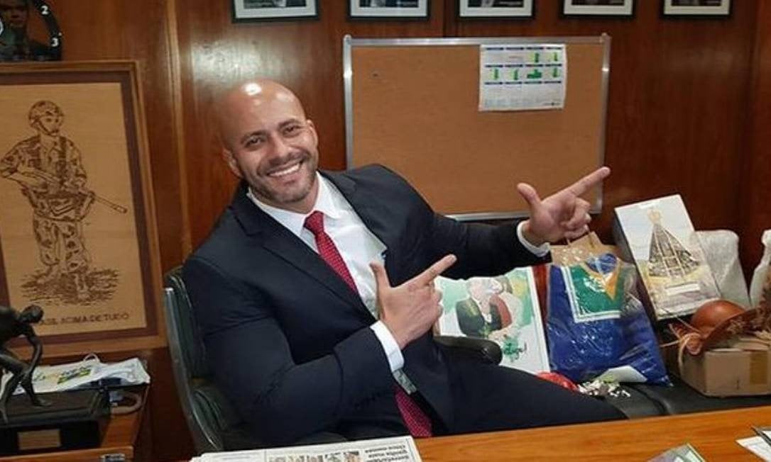 Moraes demora um mês para autorizar cirurgia de Daniel Silveira