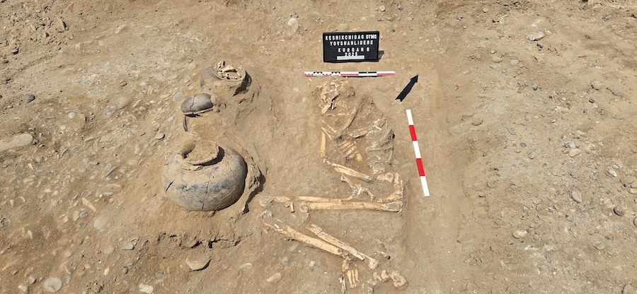 Tumba de guerreiro de 3.800 anos é descoberta no Azerbaijão