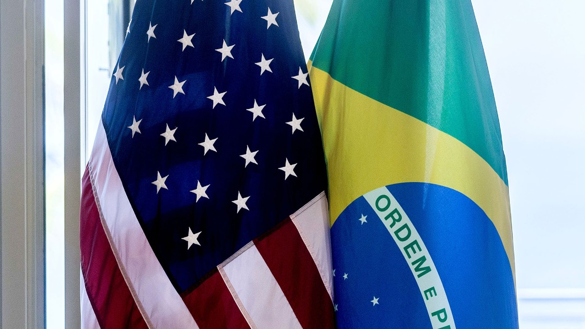 Cebri alerta sobre tarifas de Trump e propõe diálogo com o Brasil