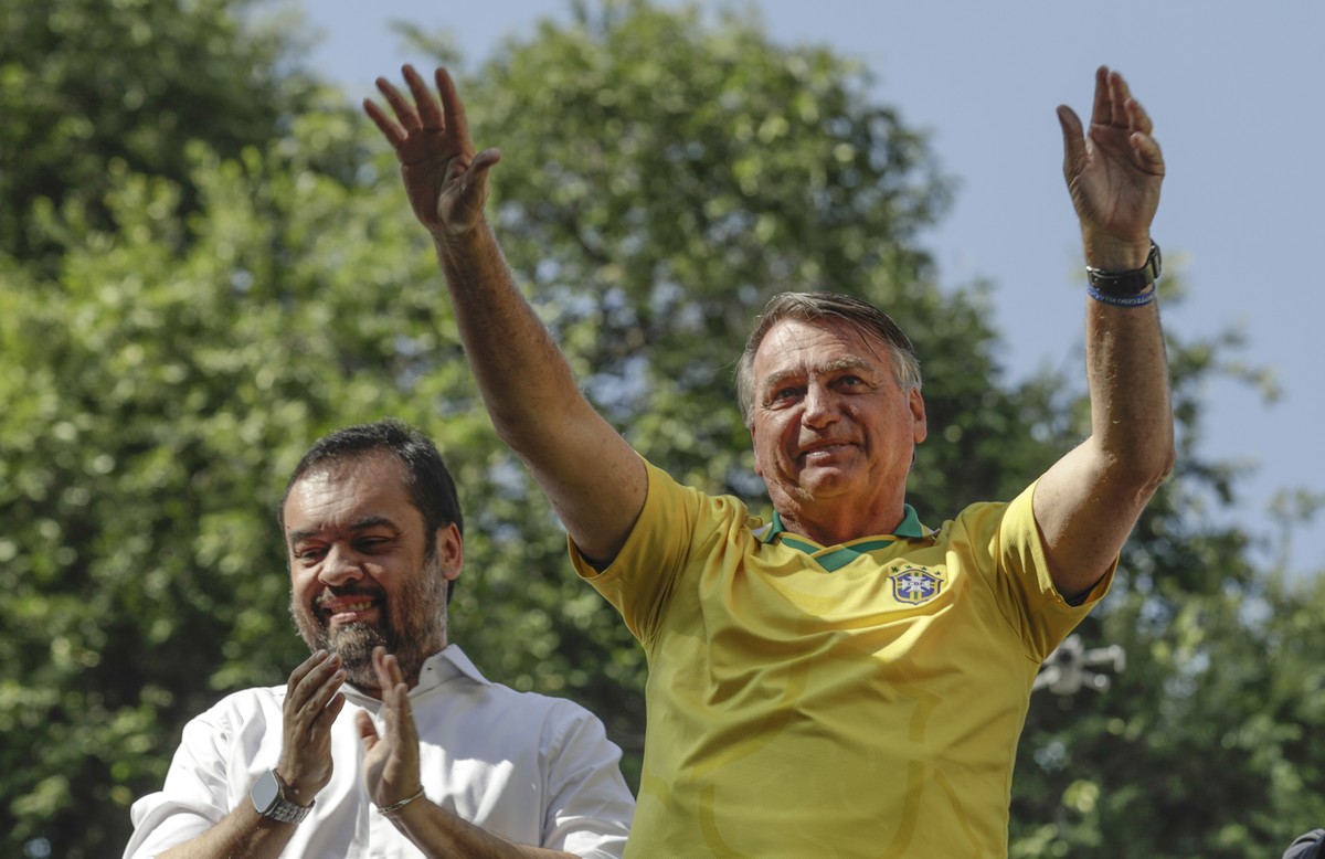 Cláudio Castro decide não nomear Eduardo Bolsonaro para cargo no governo