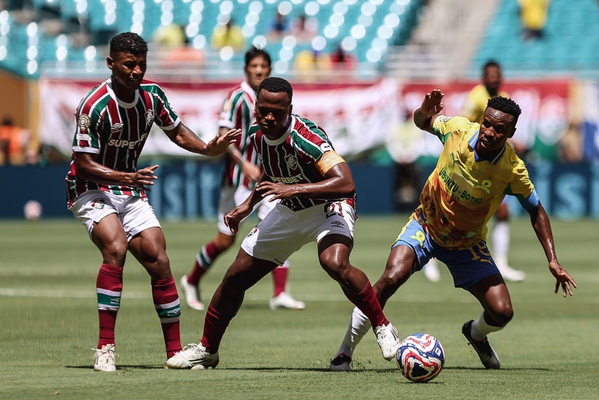Fluminense empata com Mamelodi e avança às oitavas do Mundial com desconfiança
