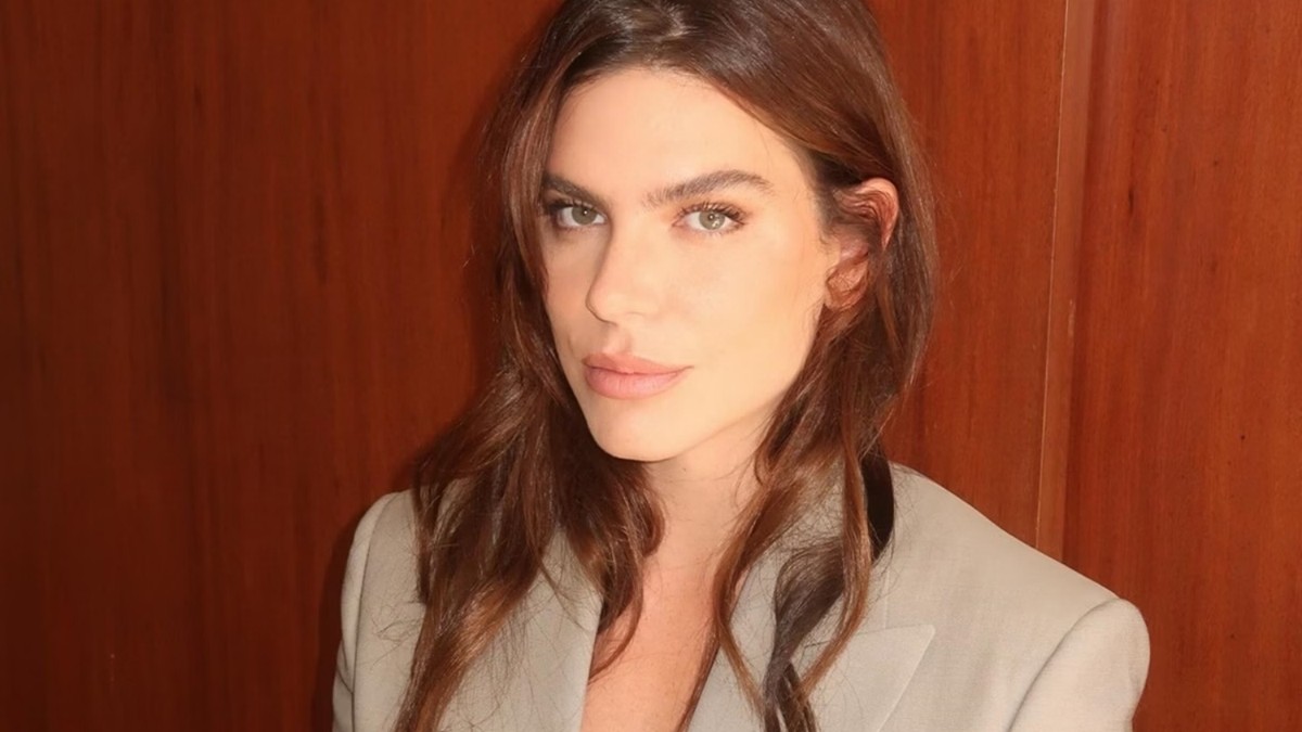 Mariana Goldfarb responde críticas e se declara mais bonita e inteligente